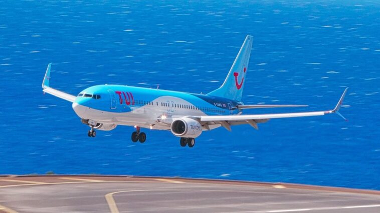 3X Boeing 737 Landing - The return of TUI UK to Madeira Airport